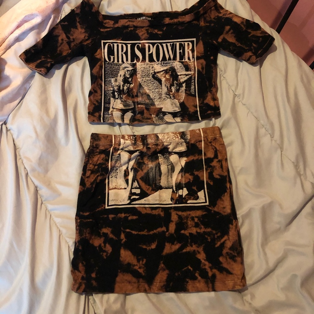 Two piece set